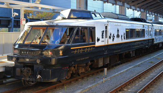 【2026 九州鐵道之旅】免租車也能玩阿蘇！住 MOVA Villa 原水：車站旁 3 分鐘，輕鬆搭火車朝聖火山絕景